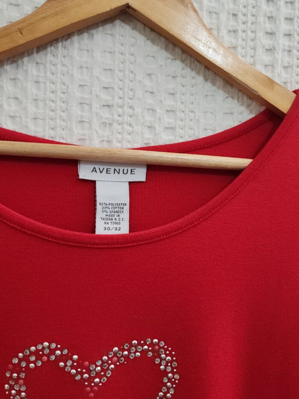Avenue Y2K Rhinestone Heart Tee Women's Plus Size 30/32 Red Bling Top - Picture 5 of 11